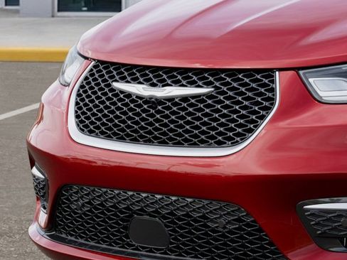 New 2026 Chrysler Pacifica Pinnacle FWD image 11