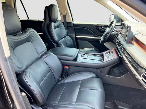 Used 2023 Lincoln Aviator Reserve w/ Equipment Group 201A RWD image 31