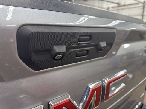 Used 2023 GMC Sierra 1500 Denali w/ Denali Reserve Package AWD/4WD image 15