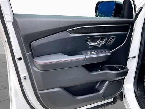 Used 2025 Honda Pilot Black Edition image 22