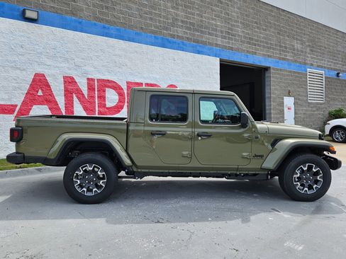New 2026 Jeep Gladiator Sport image 8