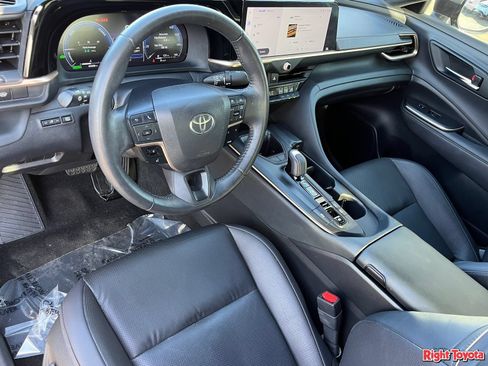 Certified 2023 Toyota Crown AWD/4WD image 20