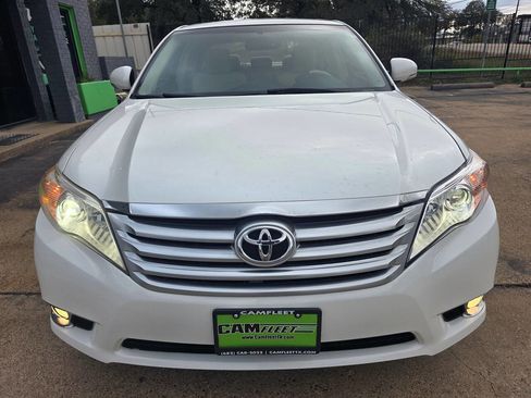 Used 2011 Toyota Avalon Limited image 58