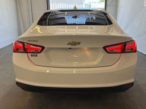 Used 2021 Chevrolet Malibu LT FWD image 6