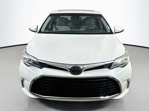Used 2017 Toyota Avalon Touring FWD image 2