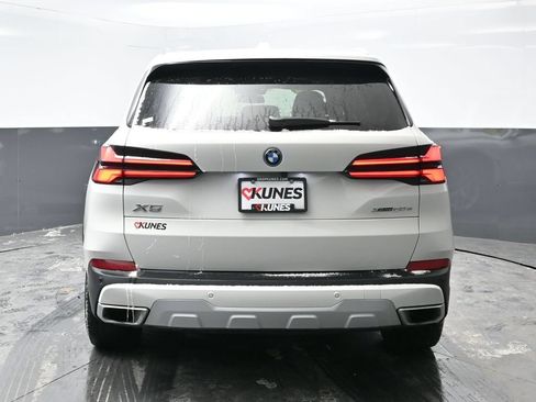 Used 2025 BMW X5 xDrive50e AWD/4WD image 11