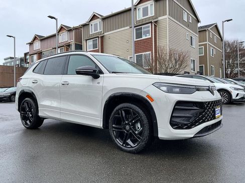 New 2026 Volkswagen Tiguan SE R-Line image 2