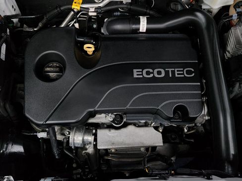 Used 2019 Chevrolet Equinox LS image 43