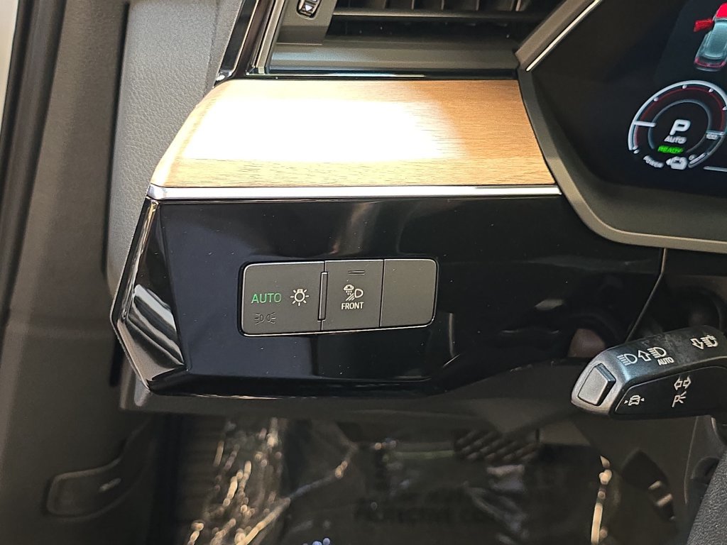 Certified 2024 Audi Q8 e-tron Premium Plus AWD/4WD image 30