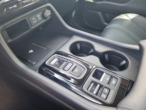 Used 2025 Honda Pilot EX-L image 31