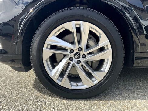 Used 2023 Audi Q7 3.0T Prestige image 11