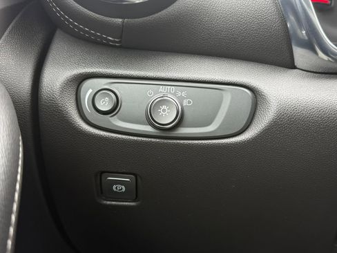 Used 2023 Chevrolet Blazer LT image 20