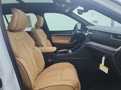 New 2025 Jeep Grand Cherokee L Summit image 35