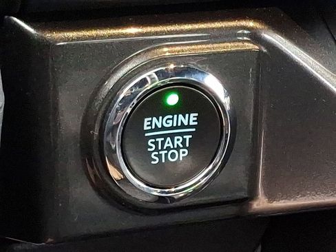 Certified 2022 Ford F150 XLT w/ Equipment Group 302A High image 24