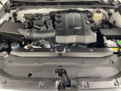 Used 2019 Toyota 4Runner SR5 Premium AWD/4WD image 21