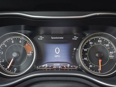 Used 2019 Jeep Cherokee Trailhawk w/ Comfort/Convenience Group image 10