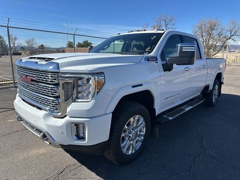 Used 2022 GMC Sierra 3500 Denali w/ Denali Ultimate Package image 3
