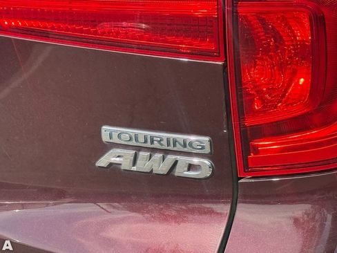 Used 2016 Honda Pilot Touring image 11