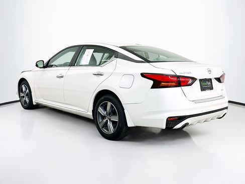 Used 2022 Nissan Altima 2.5 SV w/ SV Premium Package image 5