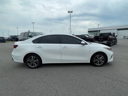 Used 2024 Kia Forte LXS FWD image 8