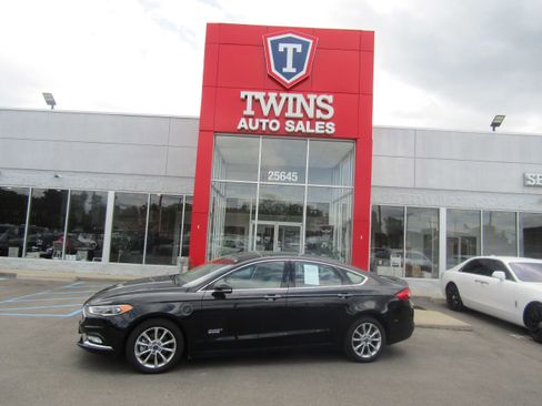 Used 2017 Ford Fusion Energi Platinum FWD image 1