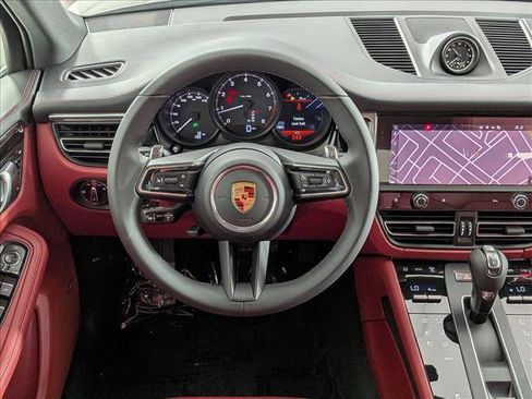 New 2026 Porsche Macan image 15