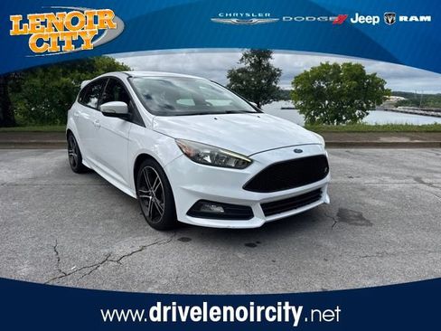 Used 2017 Ford Focus ST FWD image 1