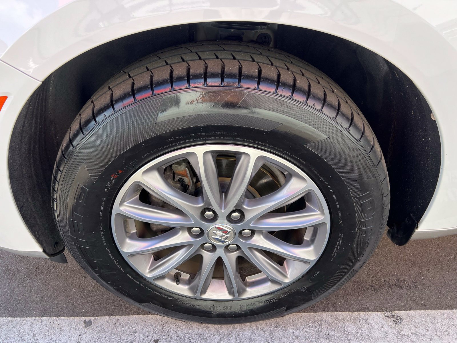 Used 2023 Buick Enclave Essence FWD image 13