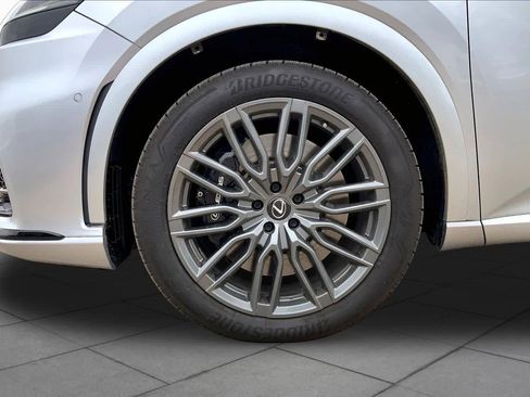 Used 2023 Lexus RX 500h F Sport w/ Accessory Package (Z1) AWD/4WD image 10