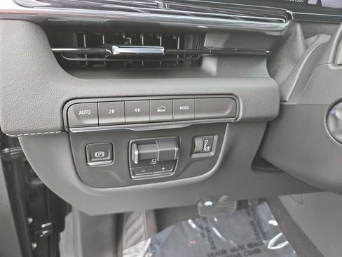 Used 2023 Cadillac Escalade Sport AWD/4WD image 13