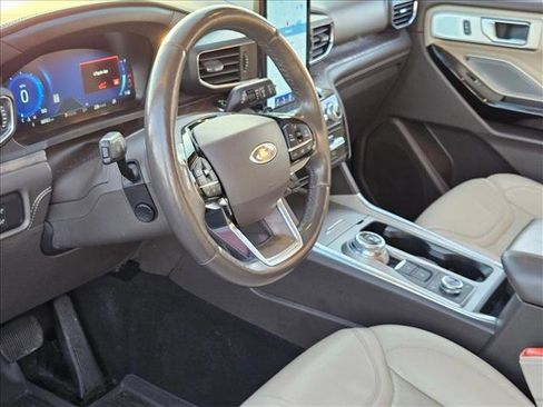 Used 2021 Ford Explorer Platinum w/ Equipment Group 601A image 10