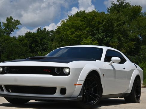 Used 2021 Dodge Challenger R/T Scat Pack image 4