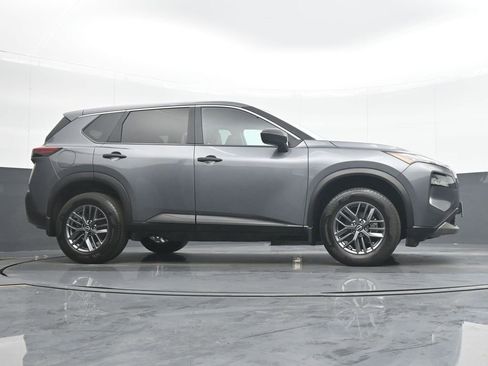Used 2023 Nissan Rogue S image 31