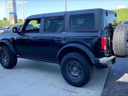 Used 2025 Ford Bronco Big Bend w/ Black Diamond Package AWD/4WD image 2