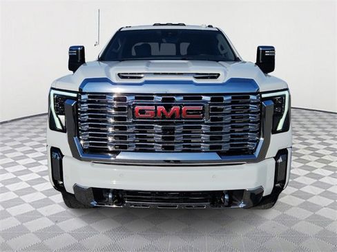 Used 2024 GMC Sierra 2500 Denali w/ Denali Reserve Package image 2