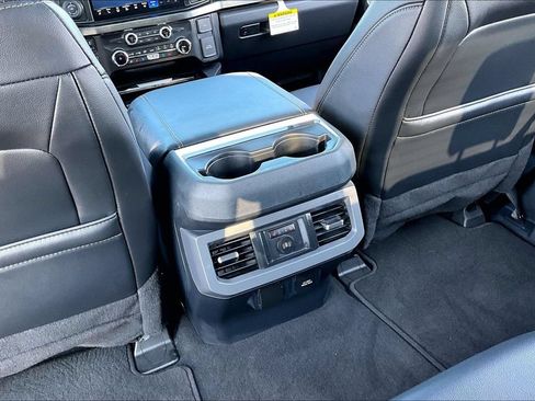 Used 2024 Ford F250 Lariat w/ Lariat Ultimate Package AWD/4WD image 11