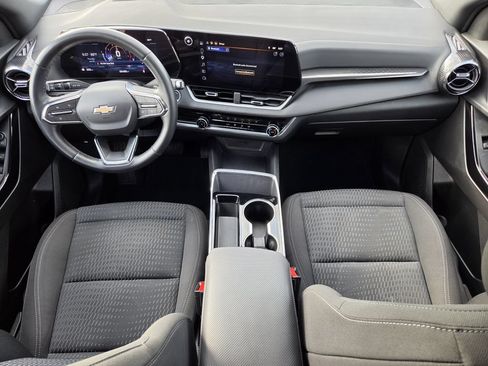 Used 2025 Chevrolet Equinox LT FWD image 12