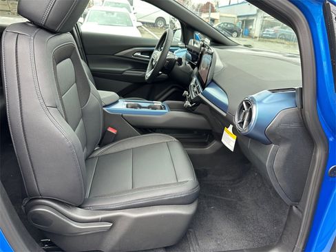 New 2026 Chevrolet Equinox EV LT image 23