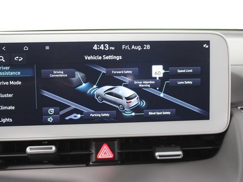 Used 2024 Hyundai Ioniq 5 SE RWD image 9