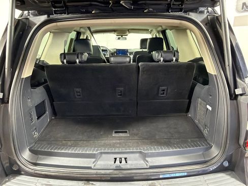 Used 2024 Ford Expedition XLT image 19