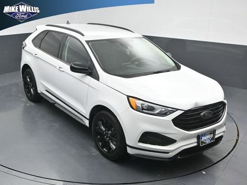 Used 2022 Ford Edge SE w/ Black Appearance Package image 9