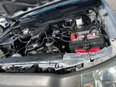 Used 2011 Toyota Tacoma 2WD Regular Cab image 18