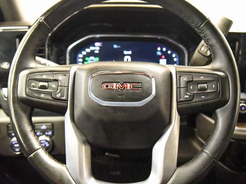Used 2024 GMC Sierra 1500 Elevation image 28
