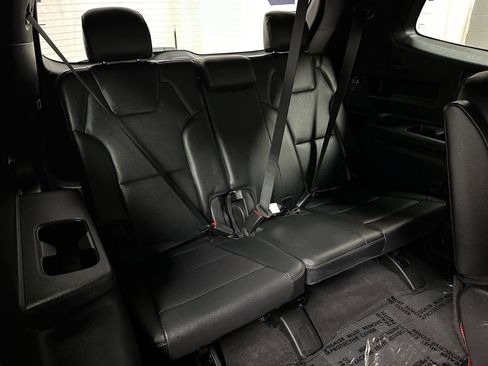 Used 2025 Kia Telluride AWD image 23