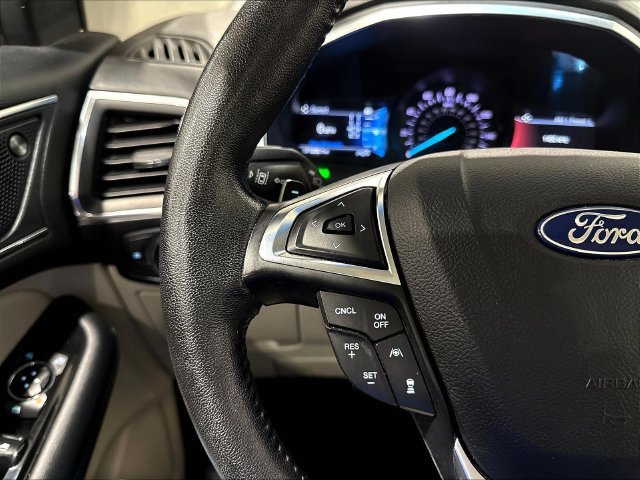 Used 2019 Ford Edge Titanium w/ Equipment Group 301A AWD/4WD image 15