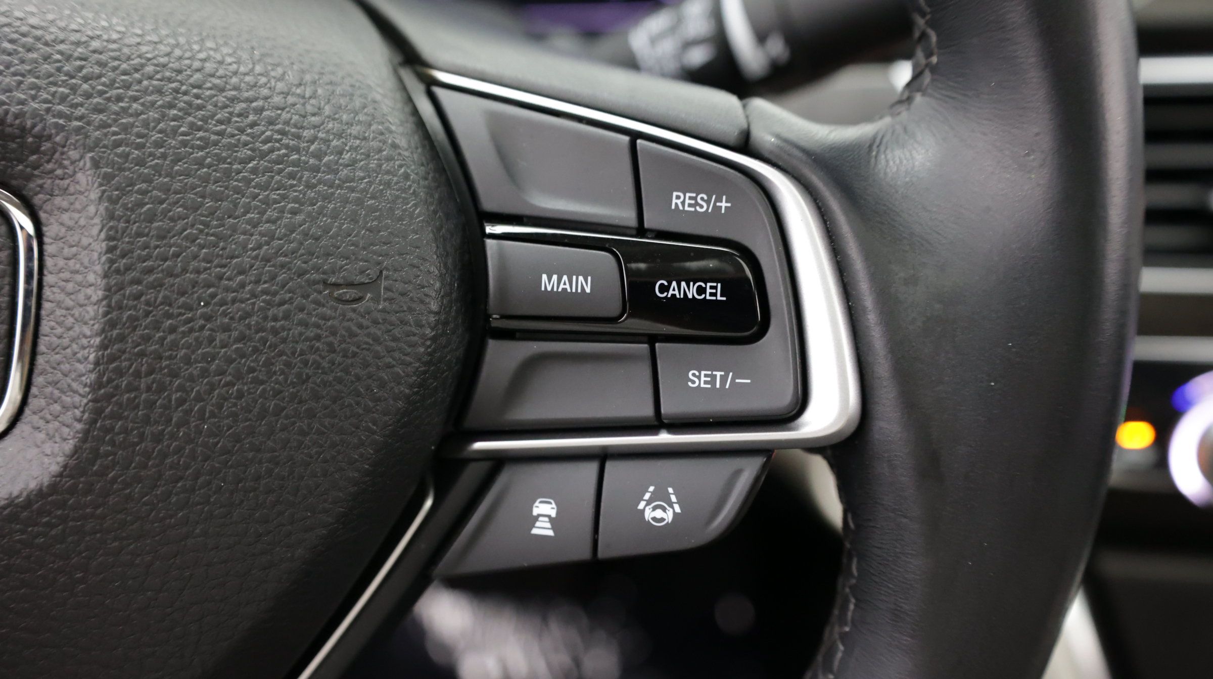 Used 2018 Honda Accord EX-L image 26