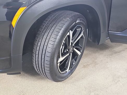 Certified 2023 Chevrolet TrailBlazer RS w/ Sun and Liftgate Package AWD/4WD image 38