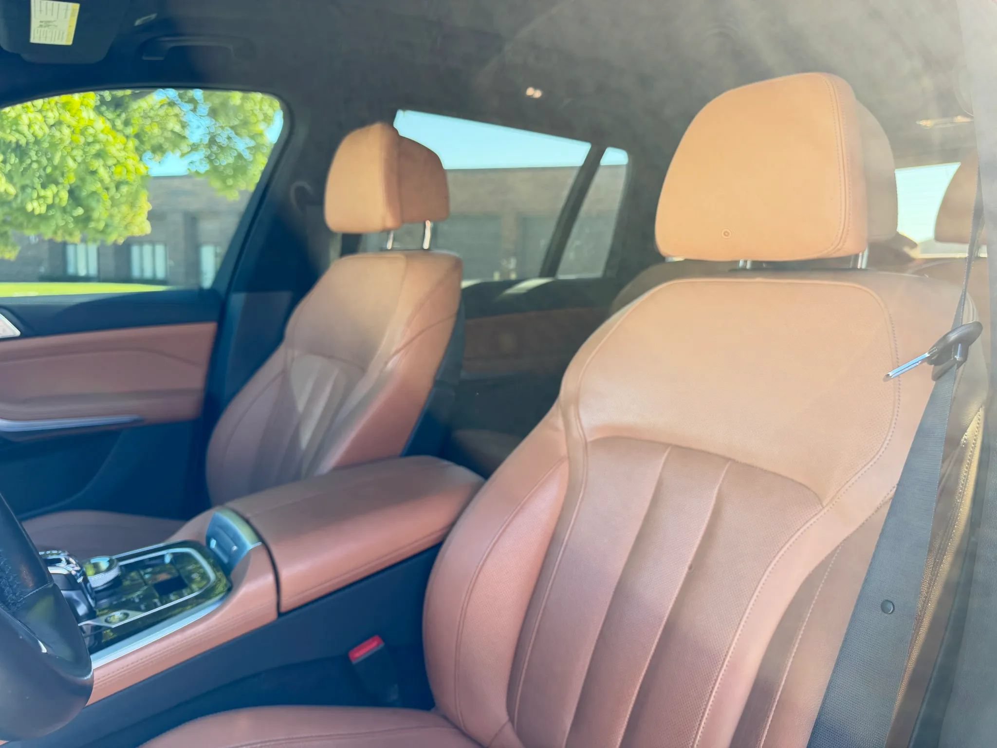 Used 2021 BMW X7 xDrive40i w/ M Sport Package AWD/4WD image 3