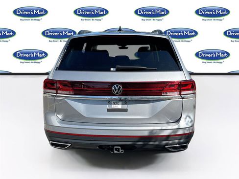 Used 2025 Volkswagen Atlas SE image 6