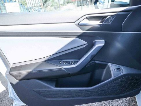 New 2026 Volkswagen Jetta SE image 31